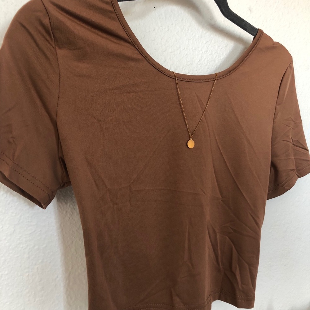 Open back cross top❌